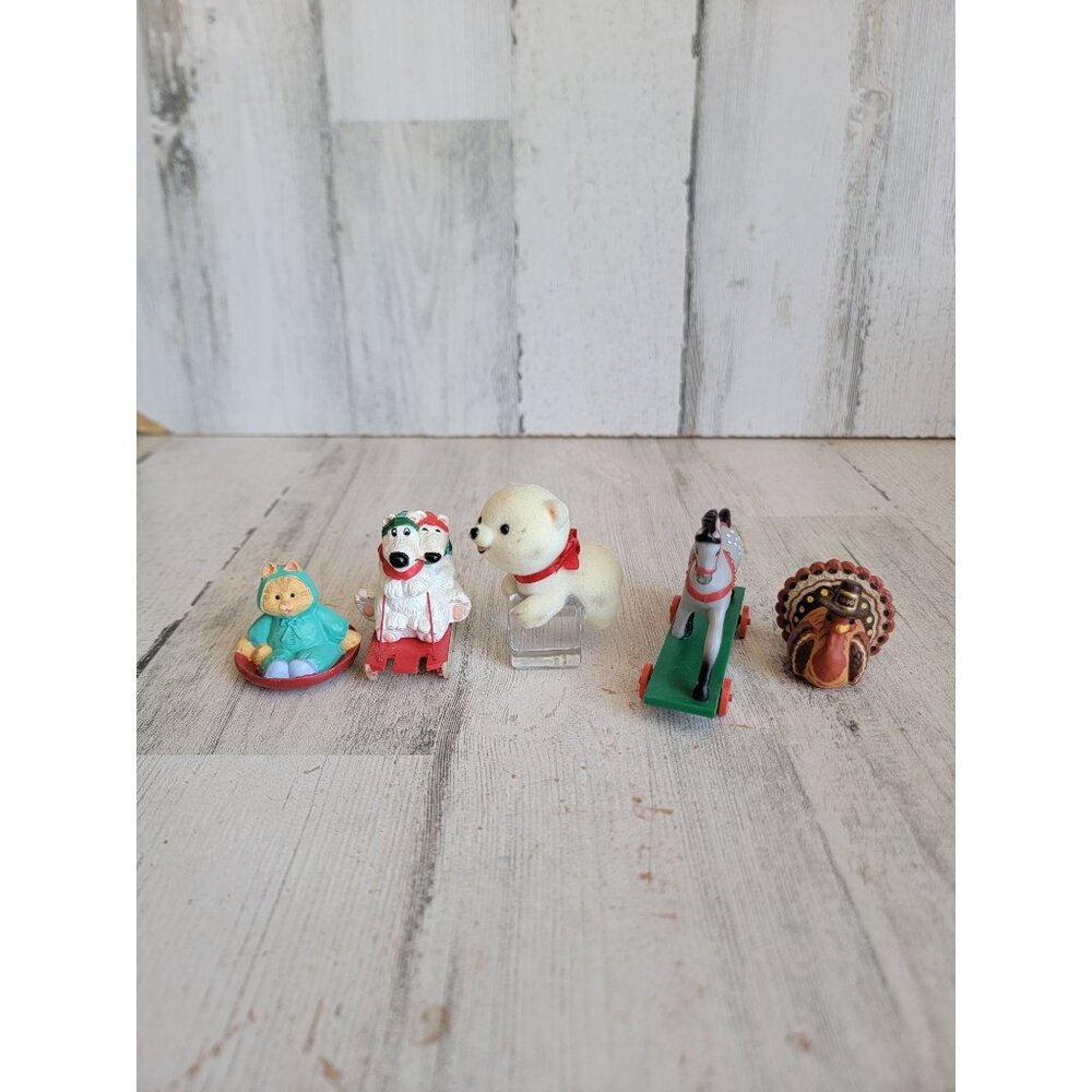 Hallmark merry Miniatures polar bear set cat turkey unique decor